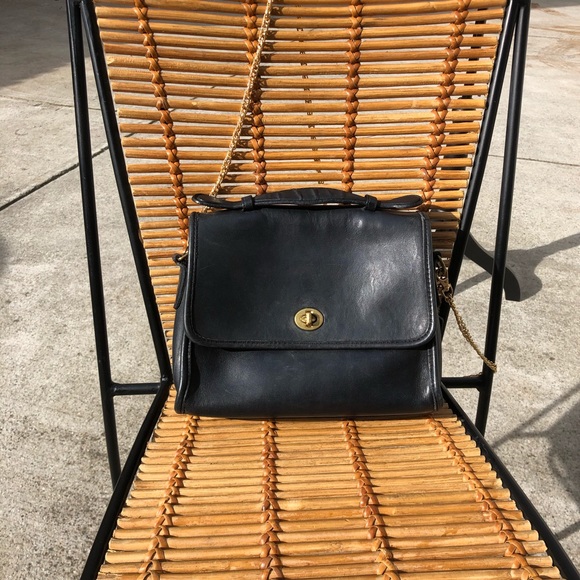 Coach Handbags - VTG ✨Coach ✨ Shoulder bag w/ buckle closure